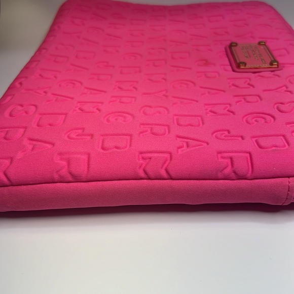 Marc by Marc Jacobs Pink Dreamy Logo Laptop Case - Picture 9 of 16